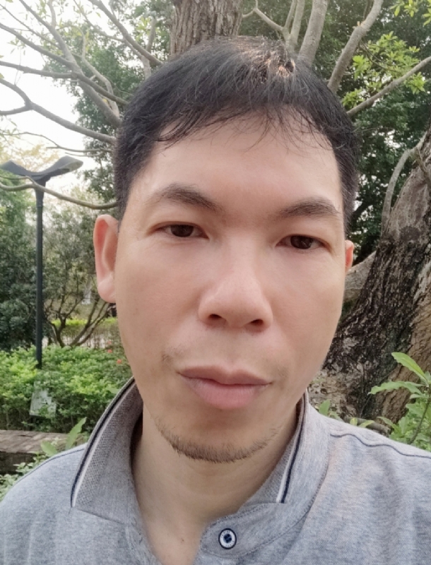 漂浮的云的第一张照片--佛山交友中心